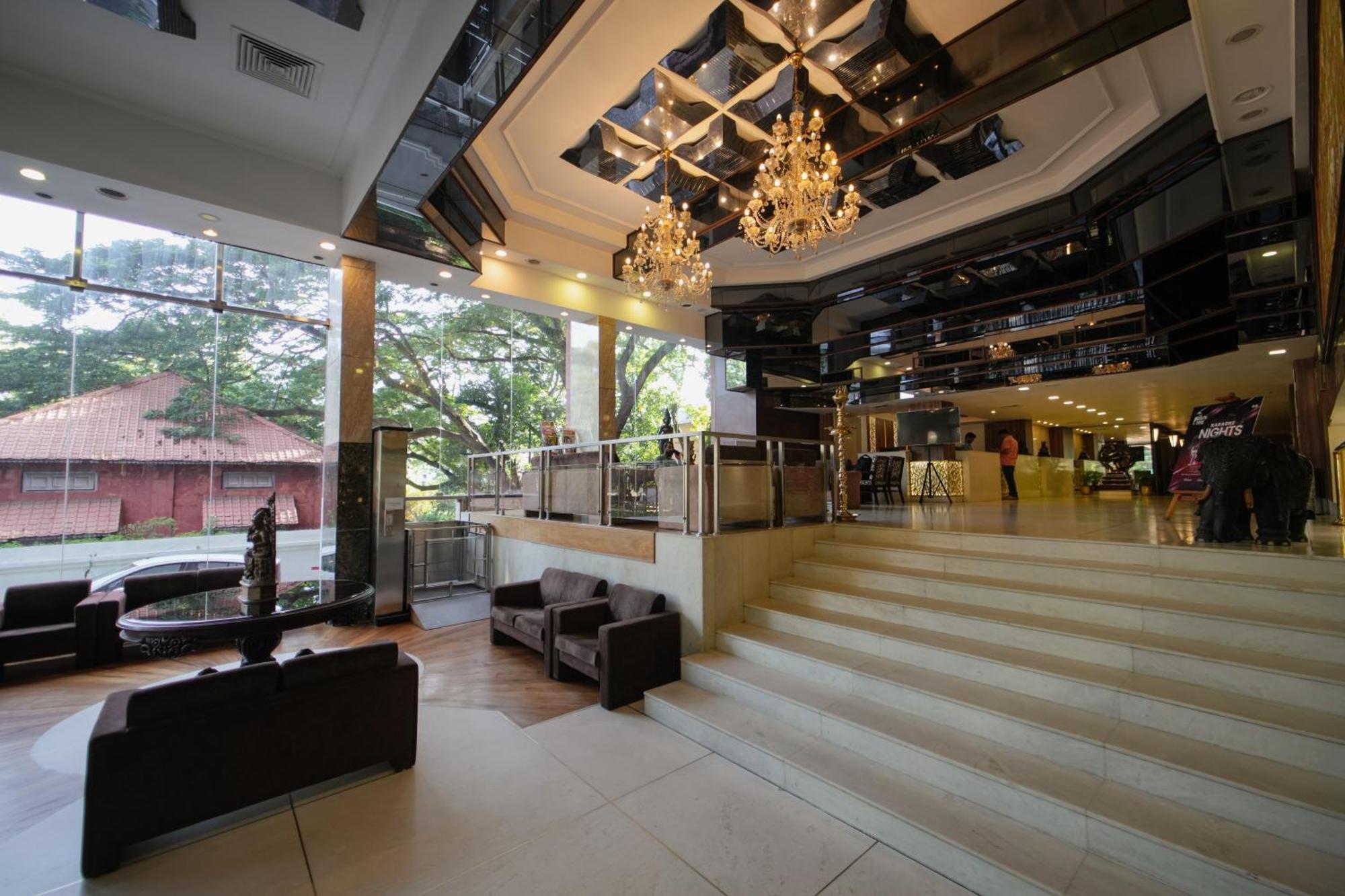 The South Park Hotel Thiruvananthapuram Kültér fotó