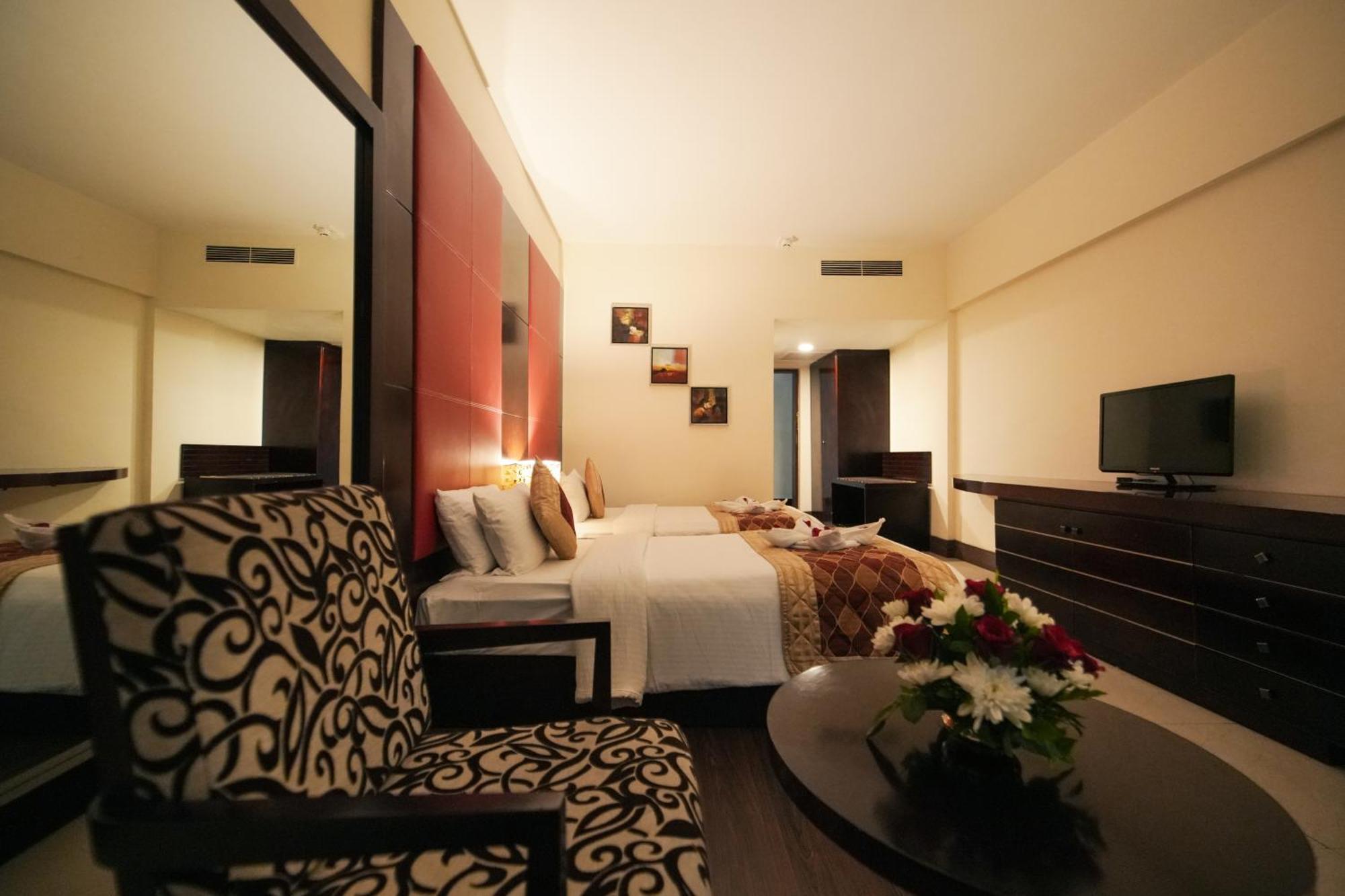 The South Park Hotel Thiruvananthapuram Kültér fotó