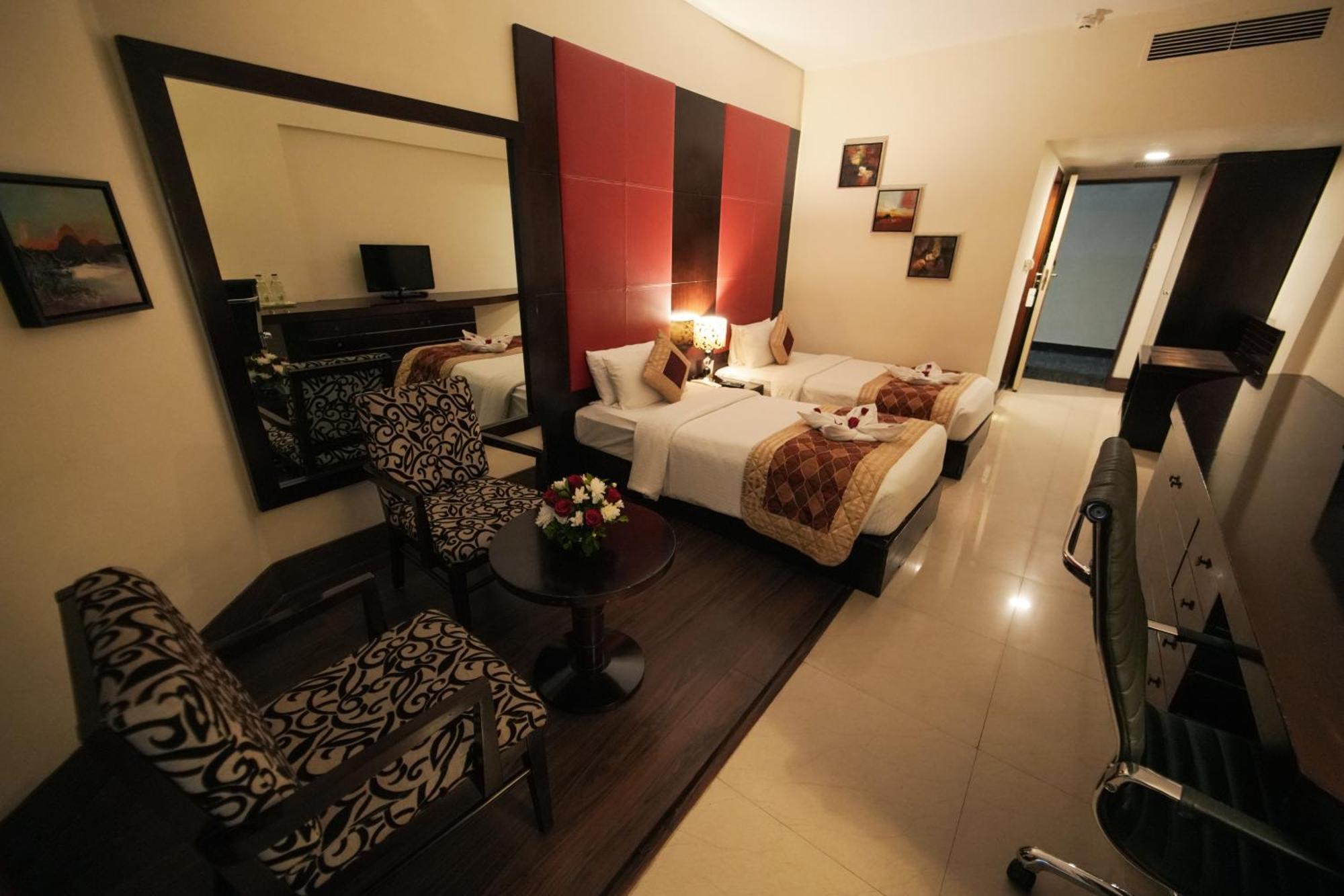 The South Park Hotel Thiruvananthapuram Kültér fotó