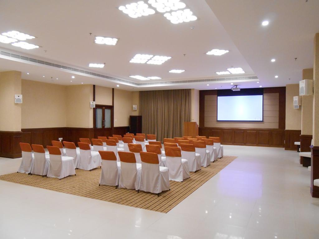 The South Park Hotel Thiruvananthapuram Kültér fotó