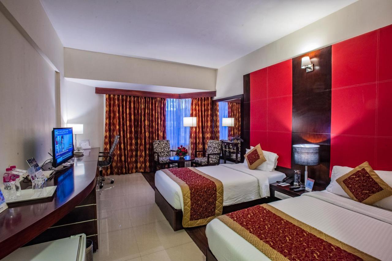 The South Park Hotel Thiruvananthapuram Kültér fotó