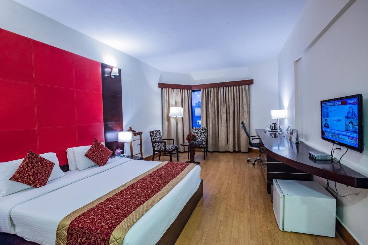 The South Park Hotel Thiruvananthapuram Kültér fotó