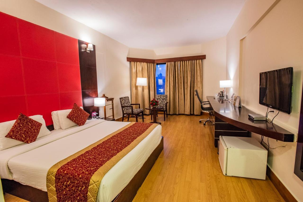 The South Park Hotel Thiruvananthapuram Kültér fotó