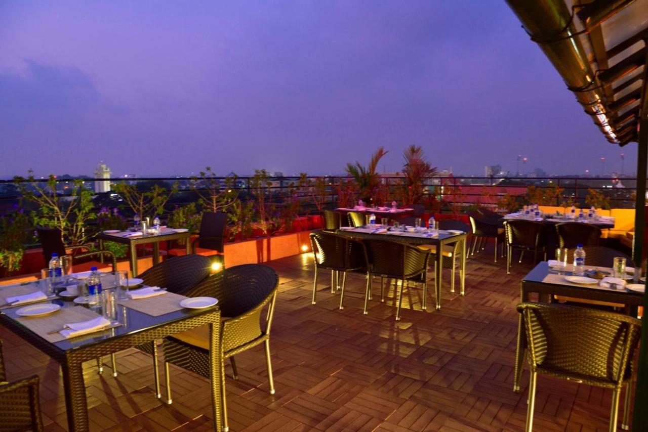 The South Park Hotel Thiruvananthapuram Kültér fotó