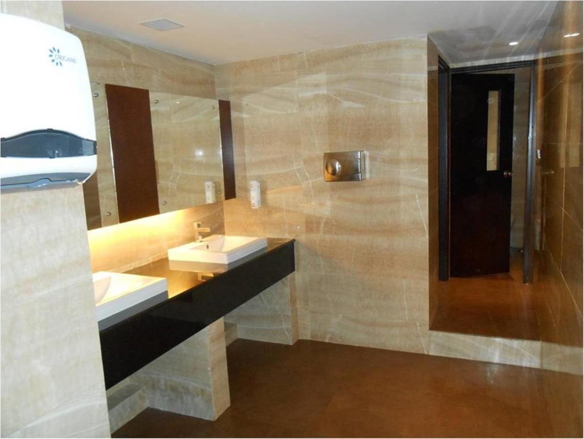 The South Park Hotel Thiruvananthapuram Kültér fotó